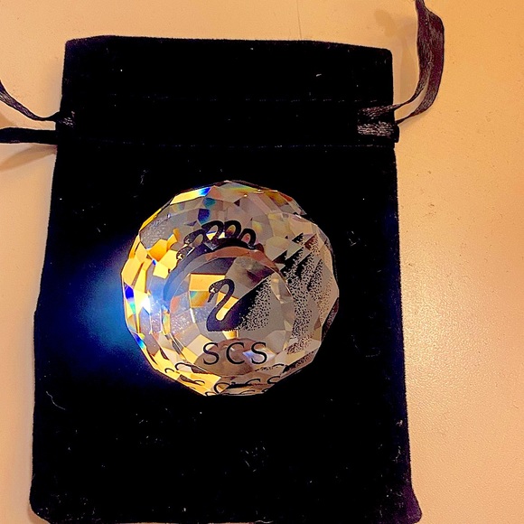 SWAROVSKI CRYSTAL Vintage Swarovski Prism Paperweight w/ black Swan SCS logo - Picture 2 of 12